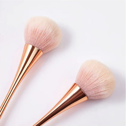 Zynerae Nail Art Dust Brush – Manicure and Beauty Powder Brush.