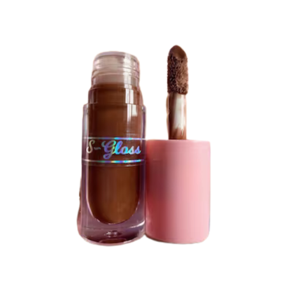 Zynerae Crystal Lip Oil – Hydrating and Plumping Gloss.